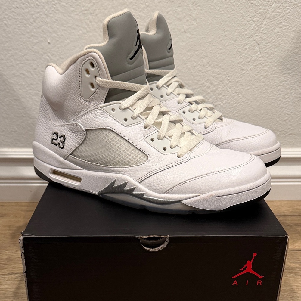 Jordan 5 Retro Metallic White